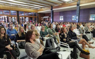 Éxito de la ponencia ‘Morir en paz’, del doctor Gómez Sancho