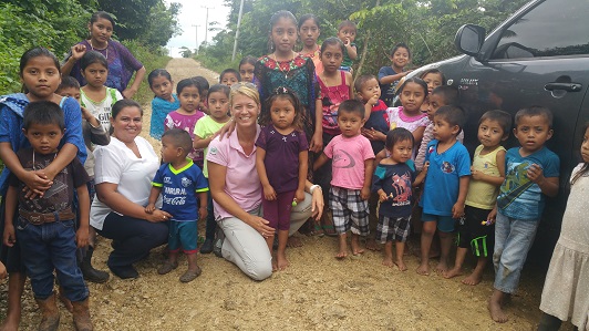 Una charteriana volcada contra la pobreza en Guatemala